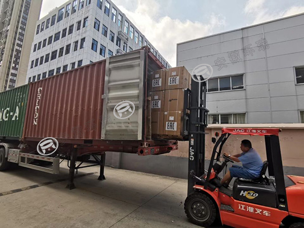 電伴熱、電采暖產(chǎn)品裝柜運(yùn)輸