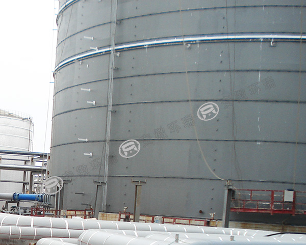 電伴熱系統(tǒng)在化工區(qū)域安裝圖